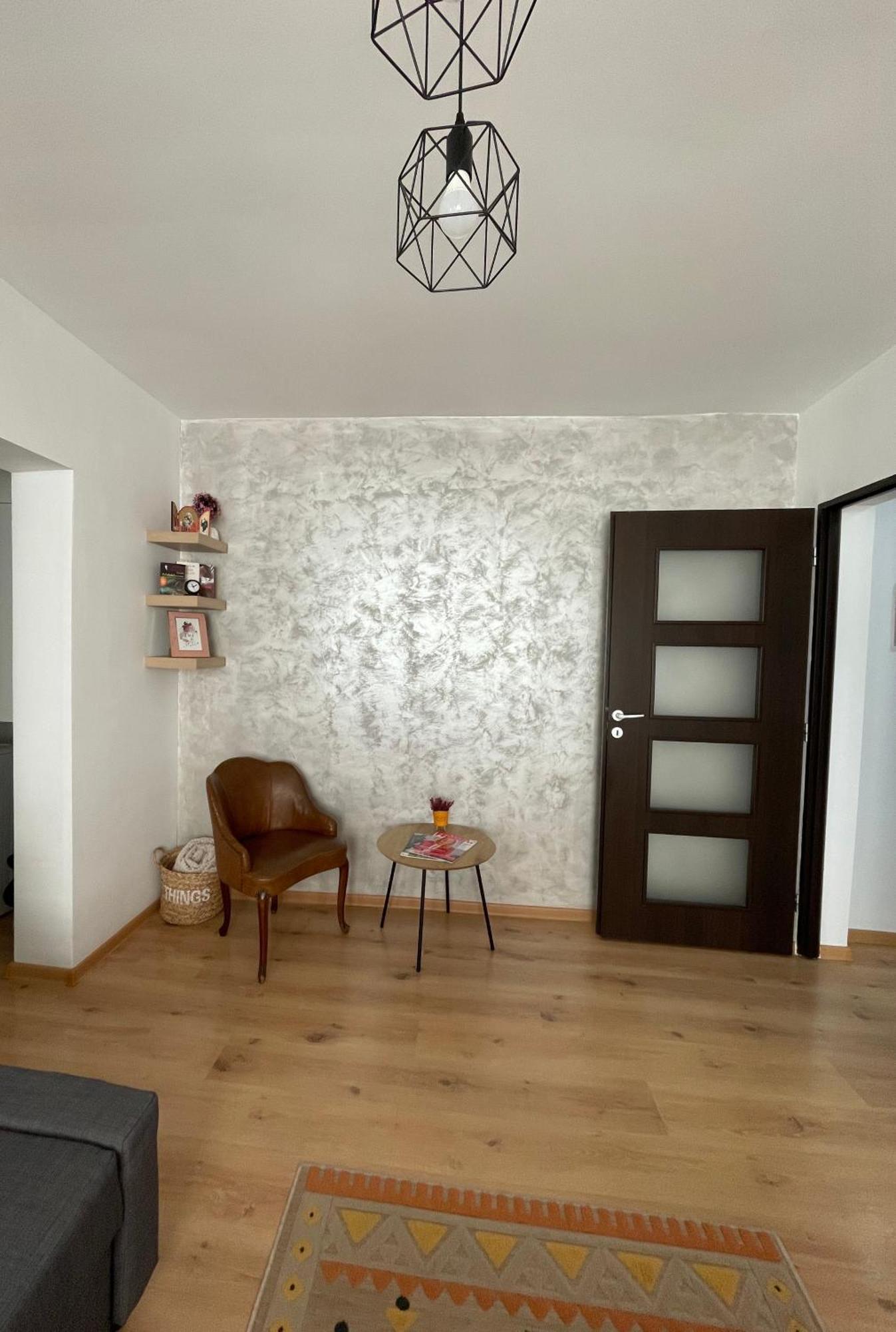 Apartament Cina Husi Екстер'єр фото